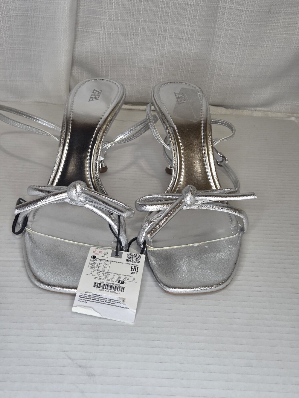 NWT ZARA METALLIC BOW HEELED SANDALS SIZE 10